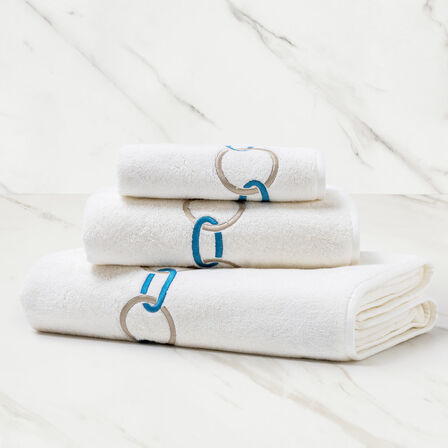 Links Embroidered Badetuch