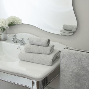 slide 4 Unito Hand Towel