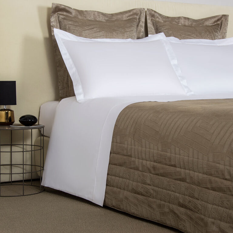 slide 2 Brera Light Quilt
