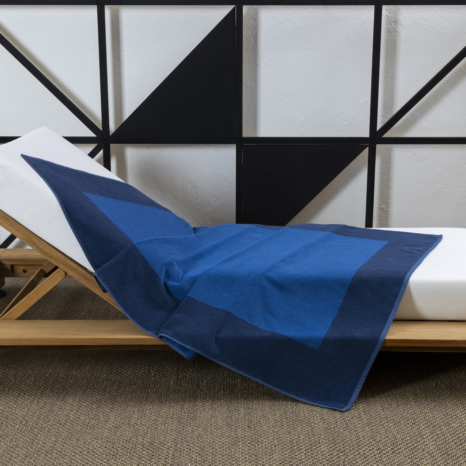 Frame Beach Towel | Frette