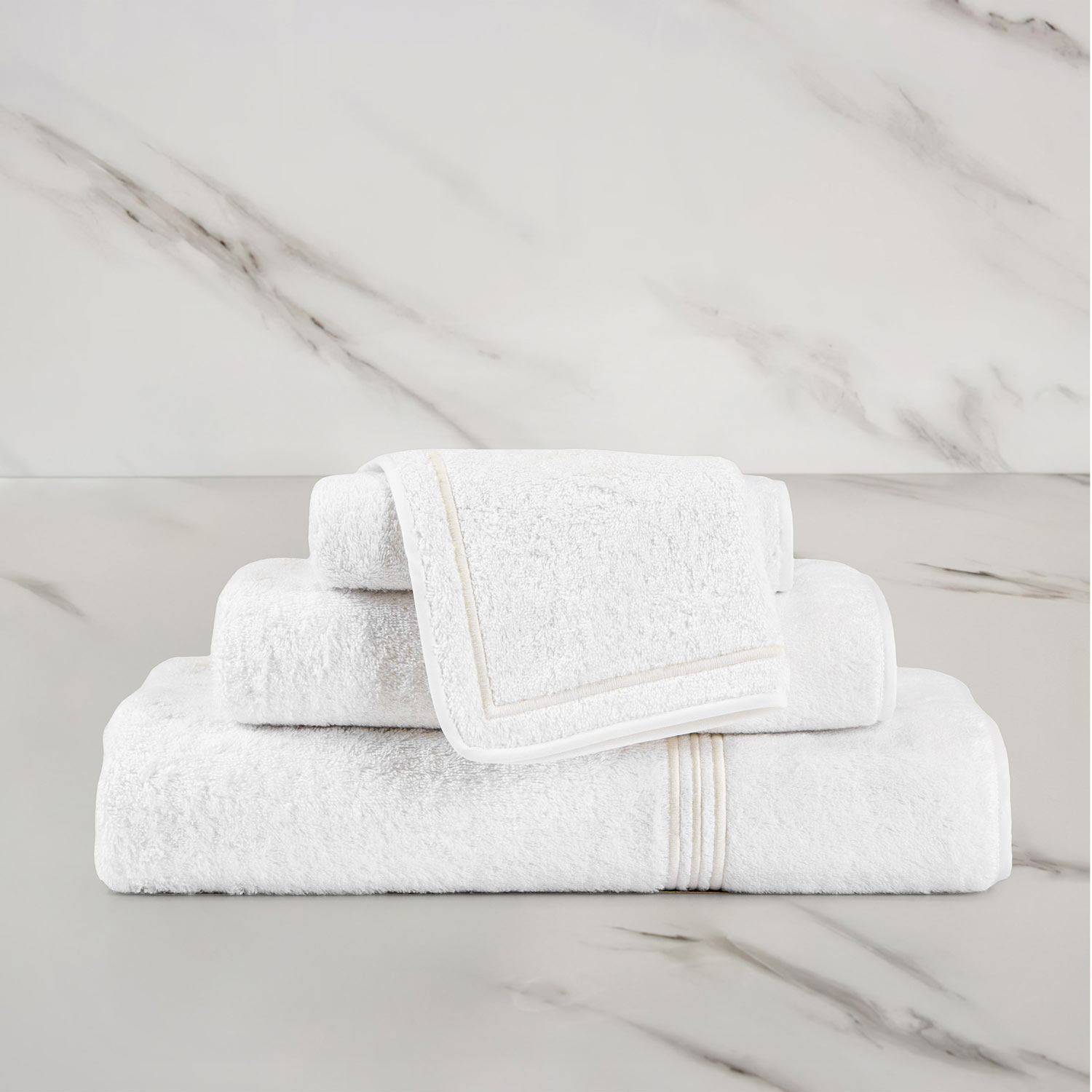 Frette White/Milk Triplo Bourdon Wash Cloth In Cotton | Made In Italy