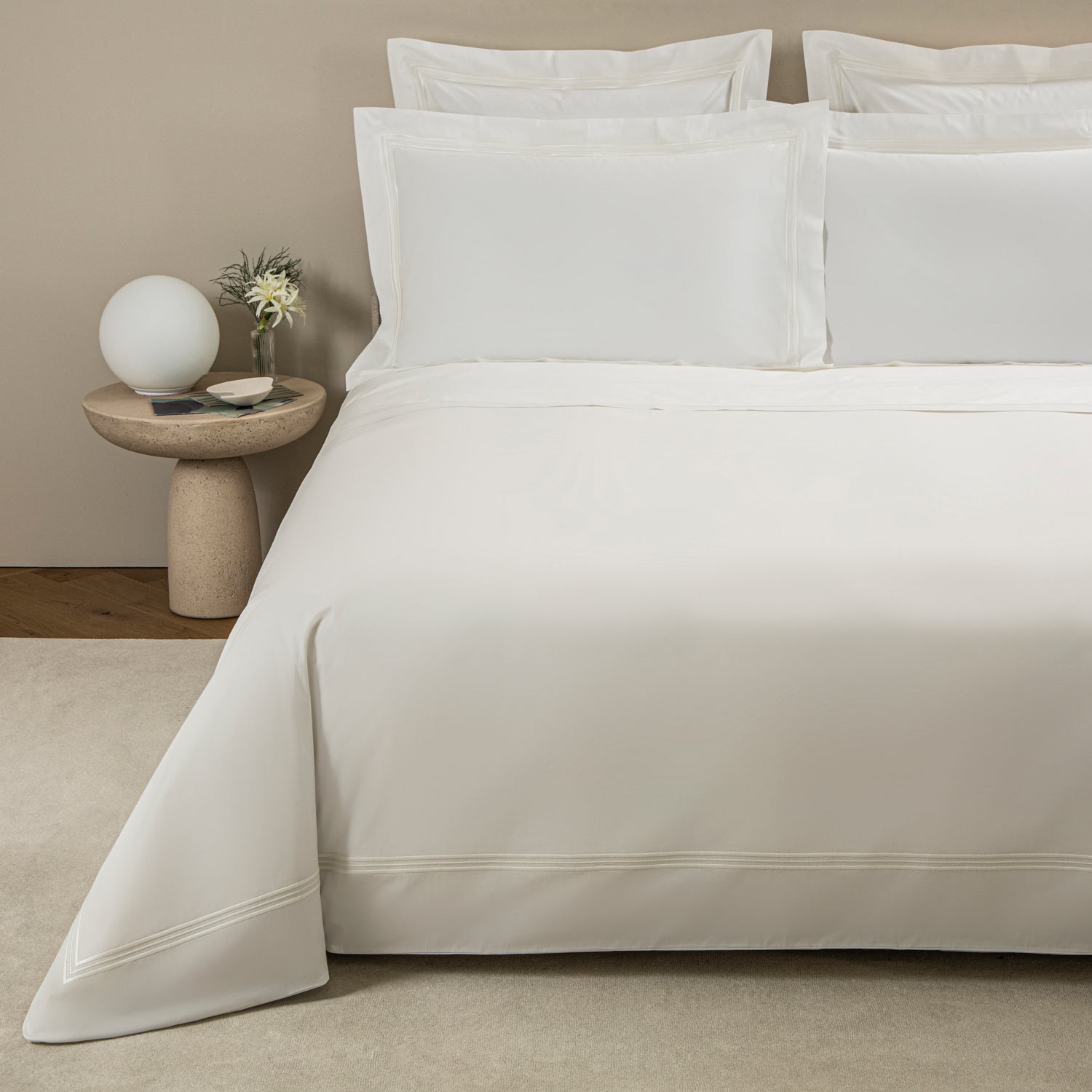 Frette White/Milk Triplo Bourdon Duvet Cover In Size King, Cotton Poplin | Made In Italy