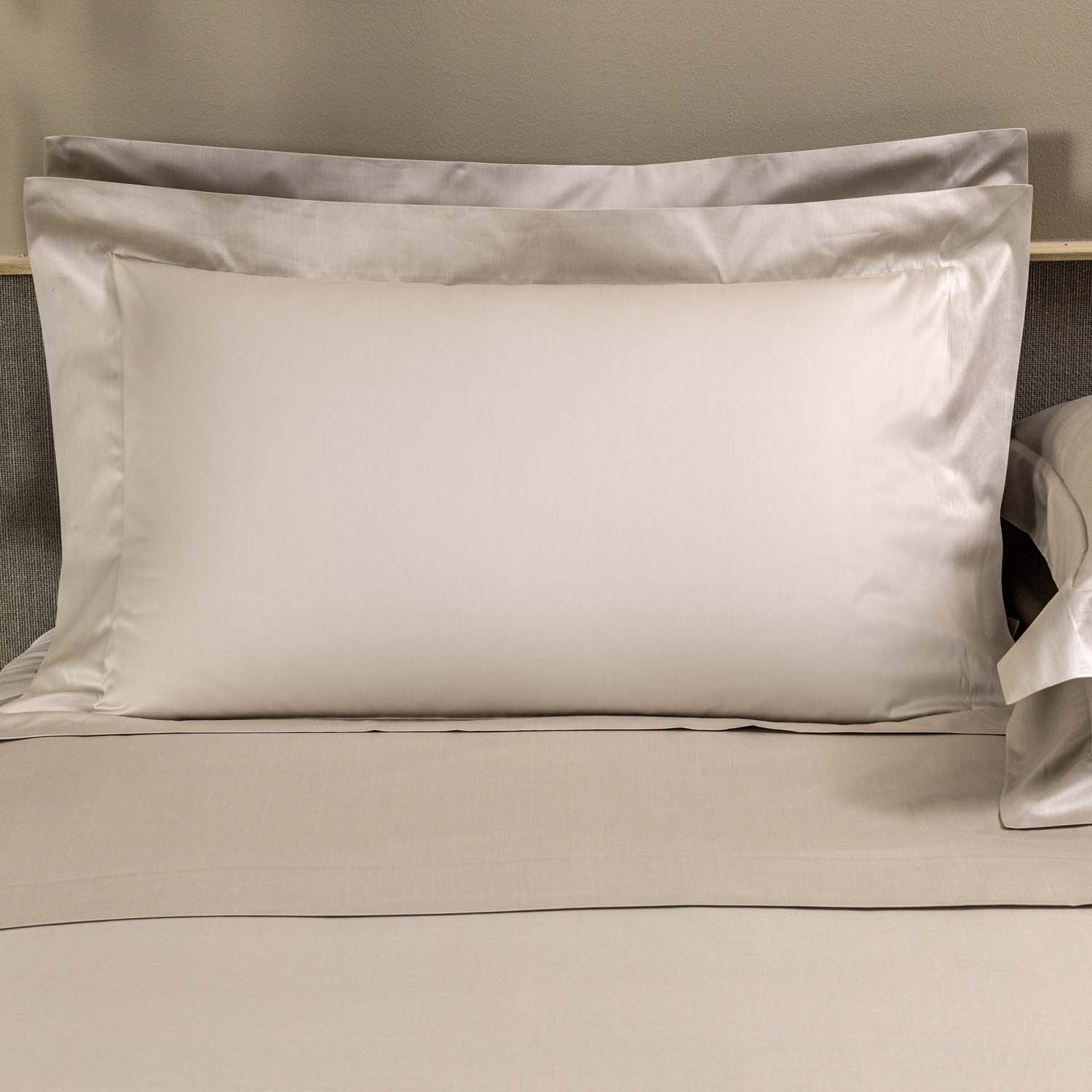 Frette Ecru Naturalismo Sham Pillowcase In Cotton/Linen | Made In Italy