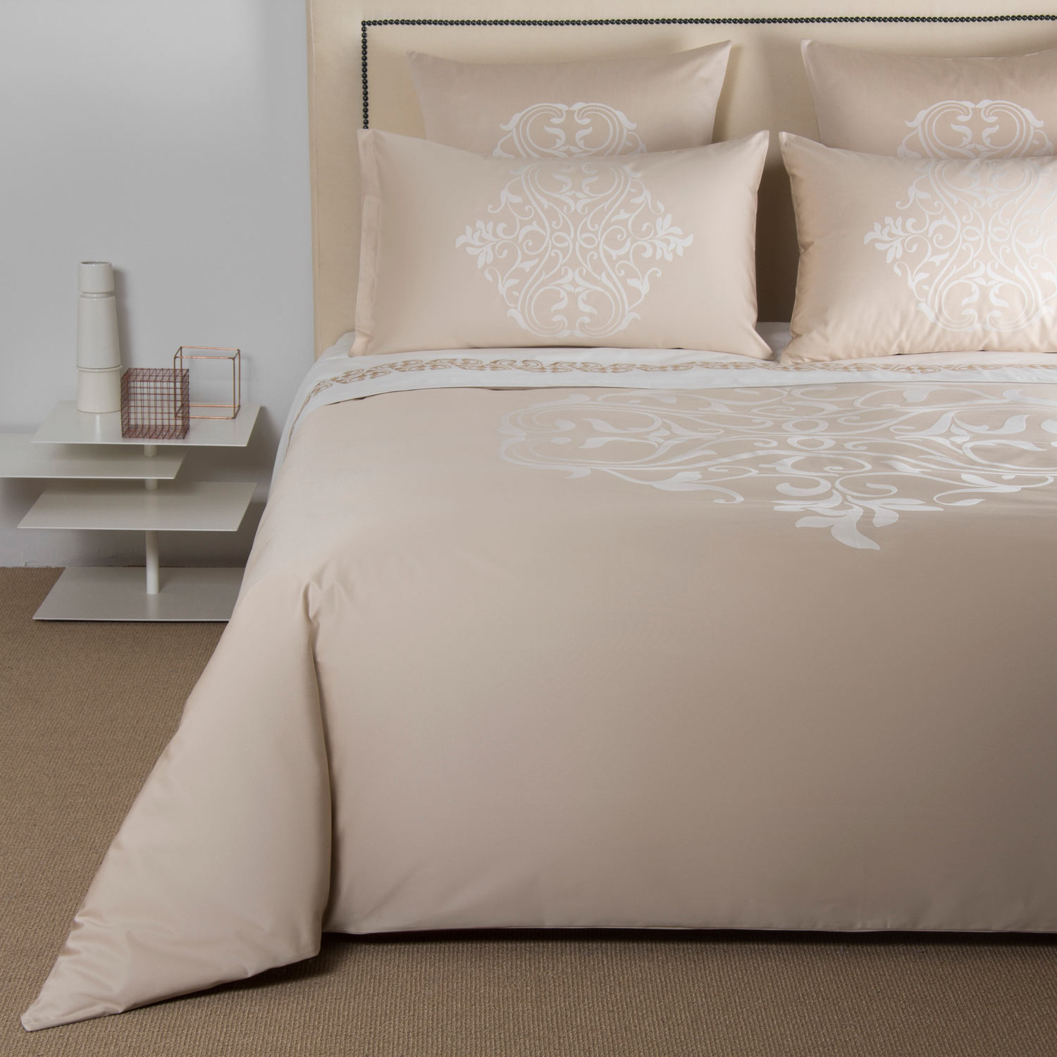 Frette Medallion Heart Duvet Cover Set In Savage Beige/Milk Size Double Xl, Cotton Sateen