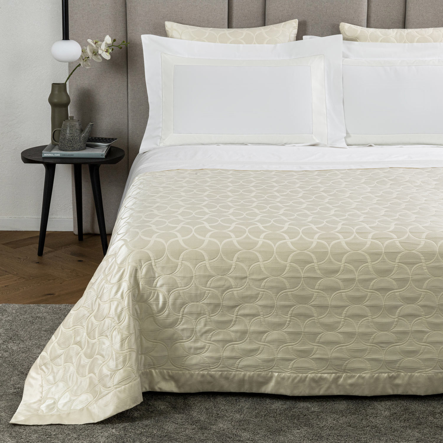 Copriletto jacquard di lusso Luxury Tile | Frette