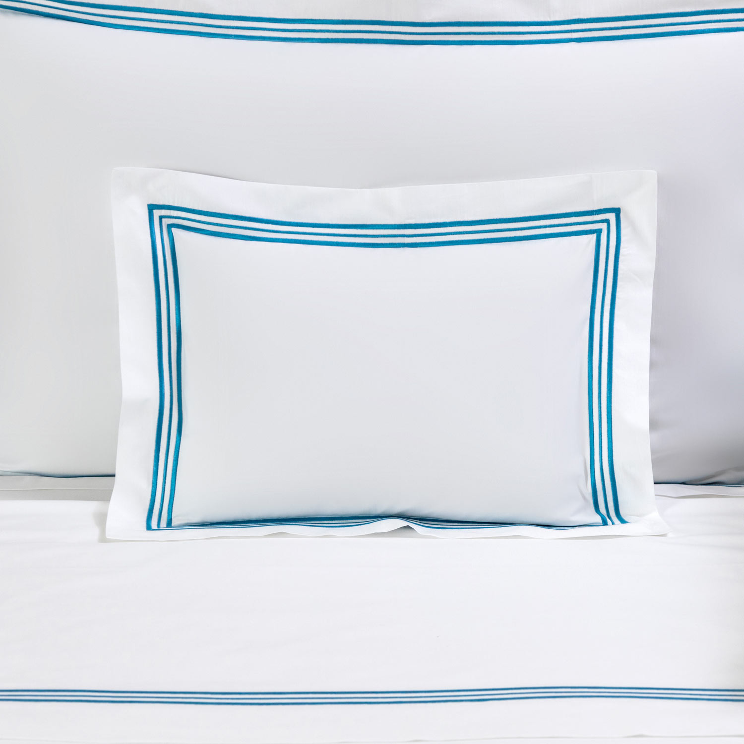 Frette White/Lagoon Triplo Bourdon Boudoir In Cotton Popeline | Made In Italy