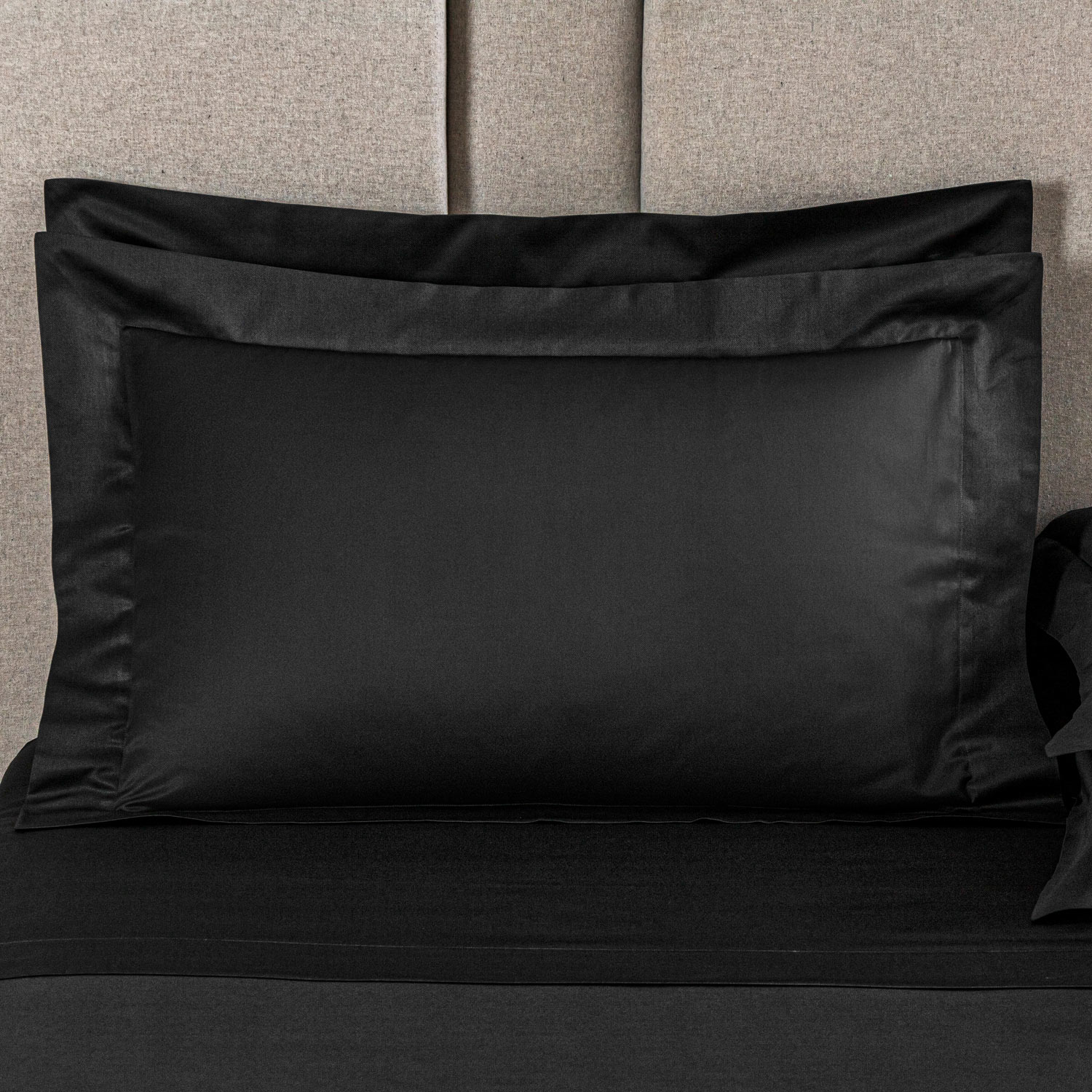 Frette Across Sham In Storm Grey Size Oxford, Cotton Sateen/Silk | Made In Italy