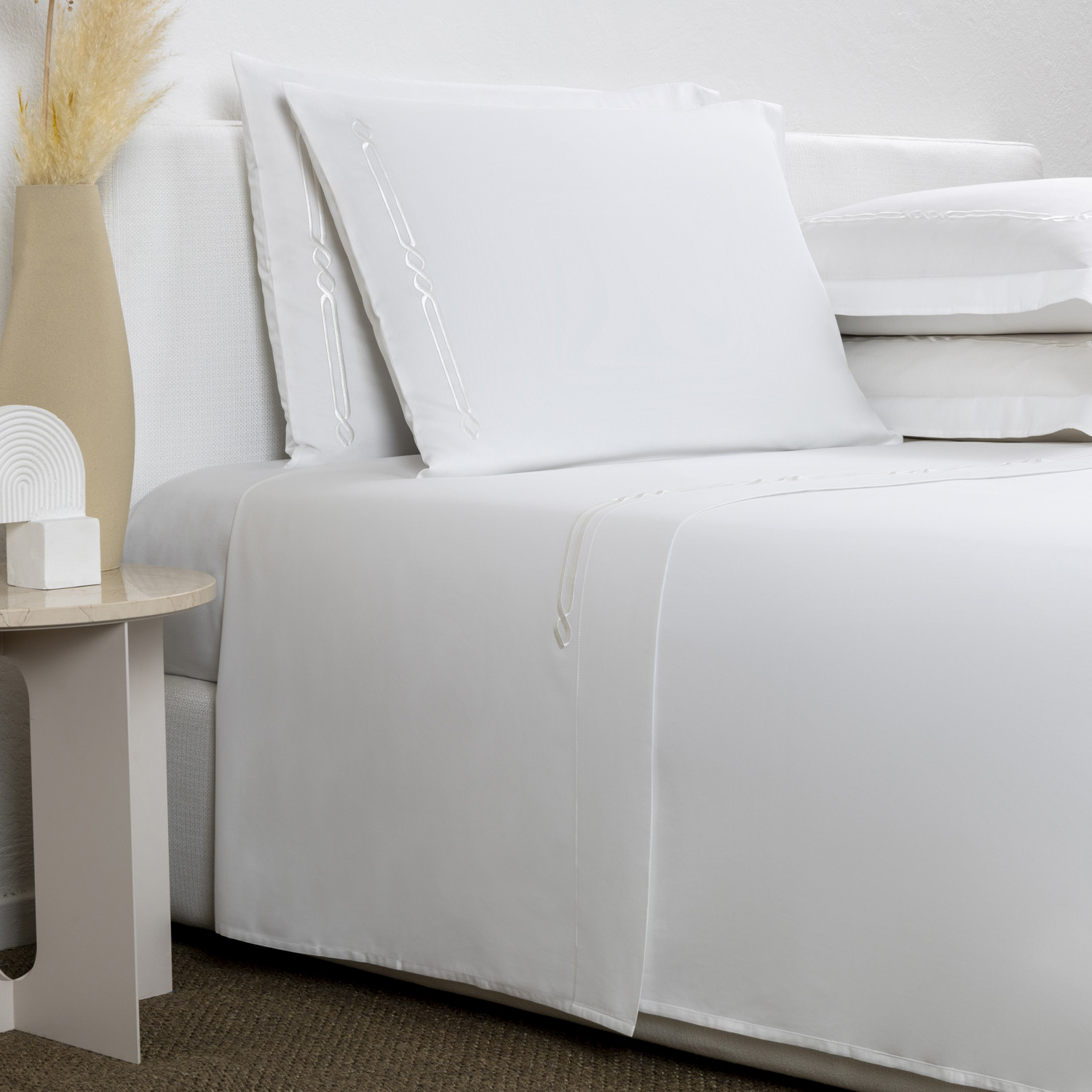 Frette Frame Embroidery Sheet Set In White Size King, Cotton Sateen | Made In Portugal