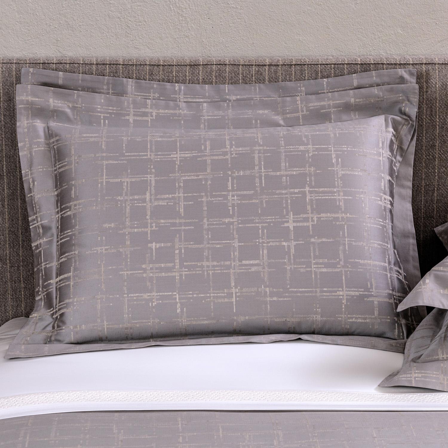 Frette Odyssey Sham In Cliff/Savage Beige Size Oxford, Cotton Sateen | Made In Italy