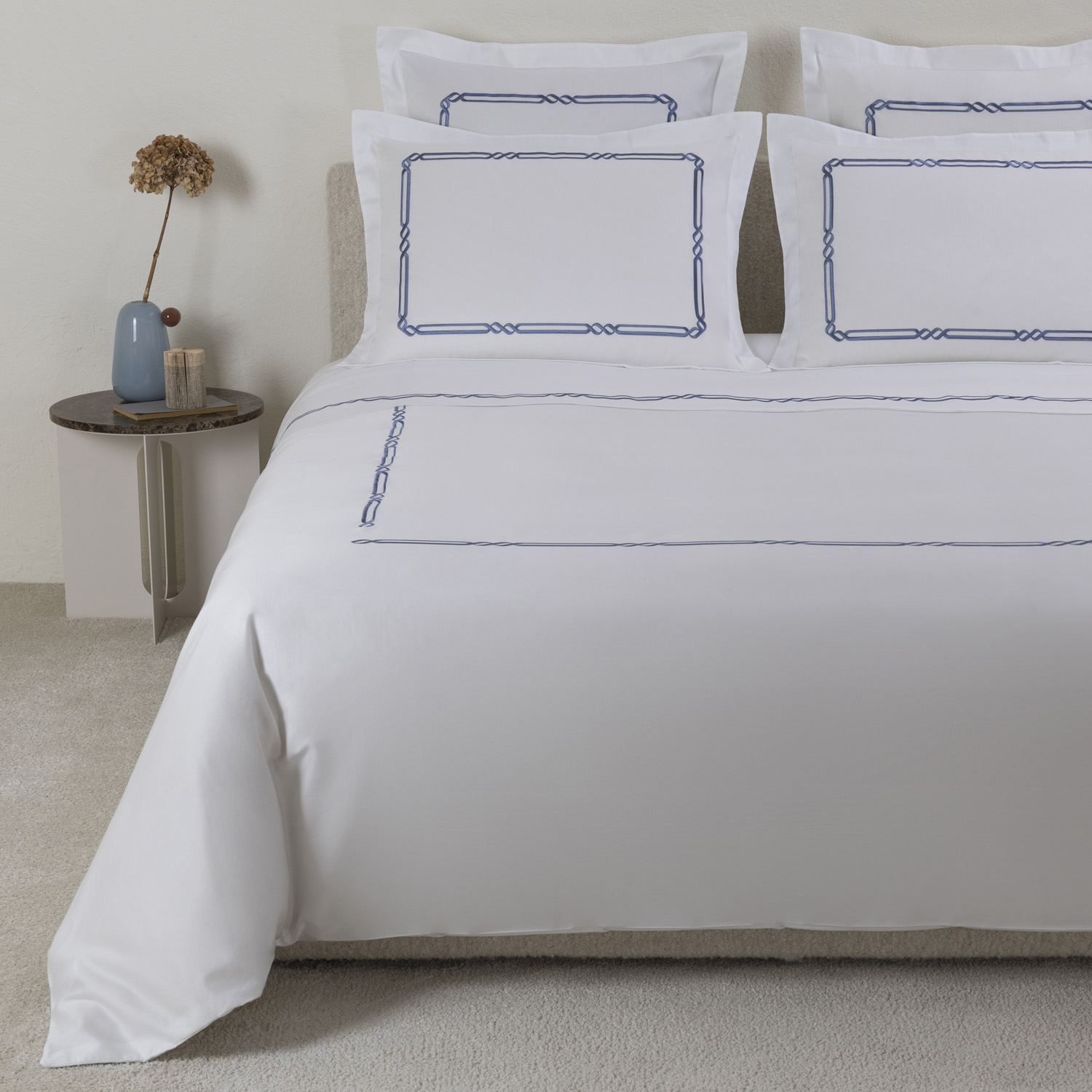 Frette Frame Embroidery Duvet Cover Set In White/Skyblue Size Super King, Cotton | Made In Portugal