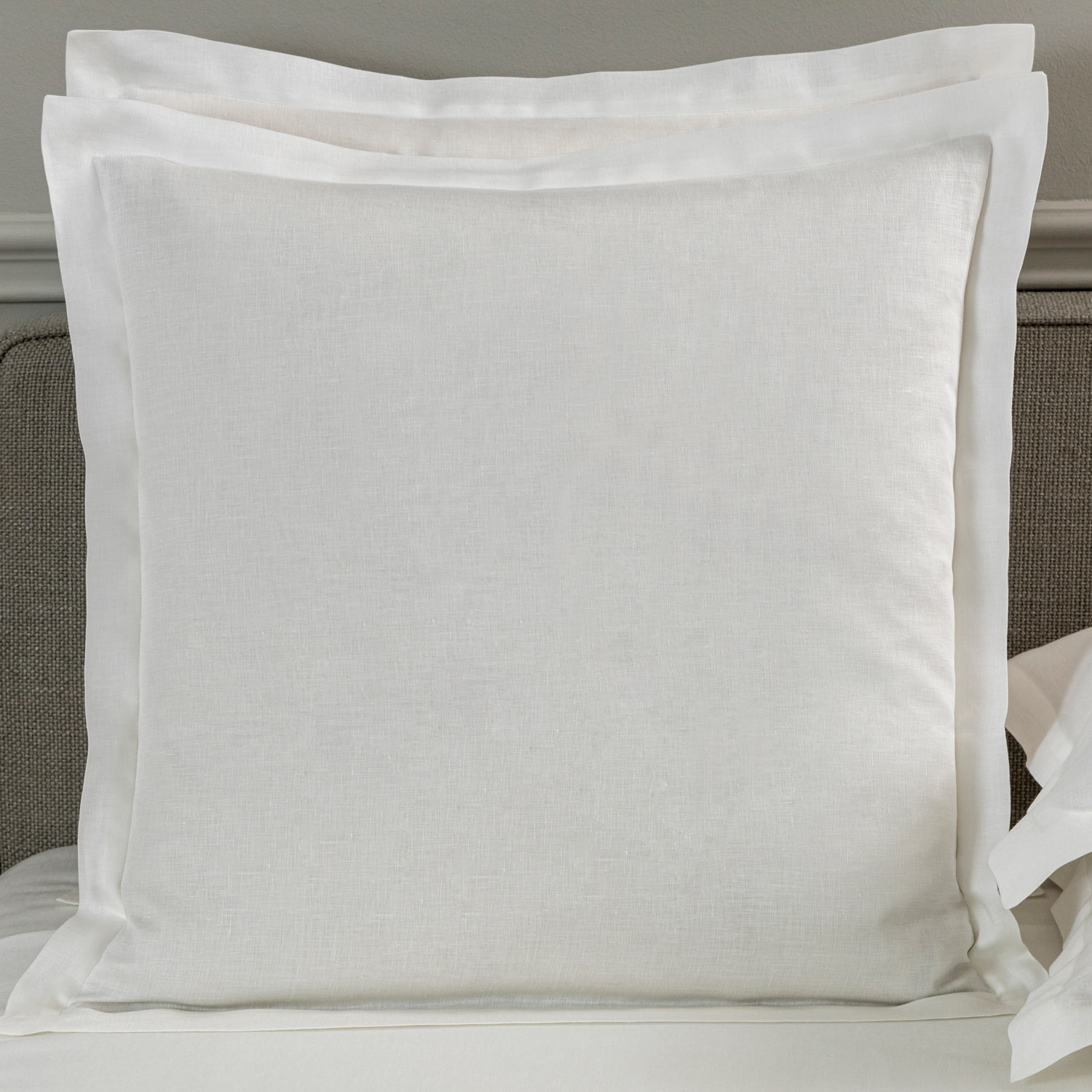 Frette White Divine Euro Sham In Size Euro 65, Linen | Made In Italy