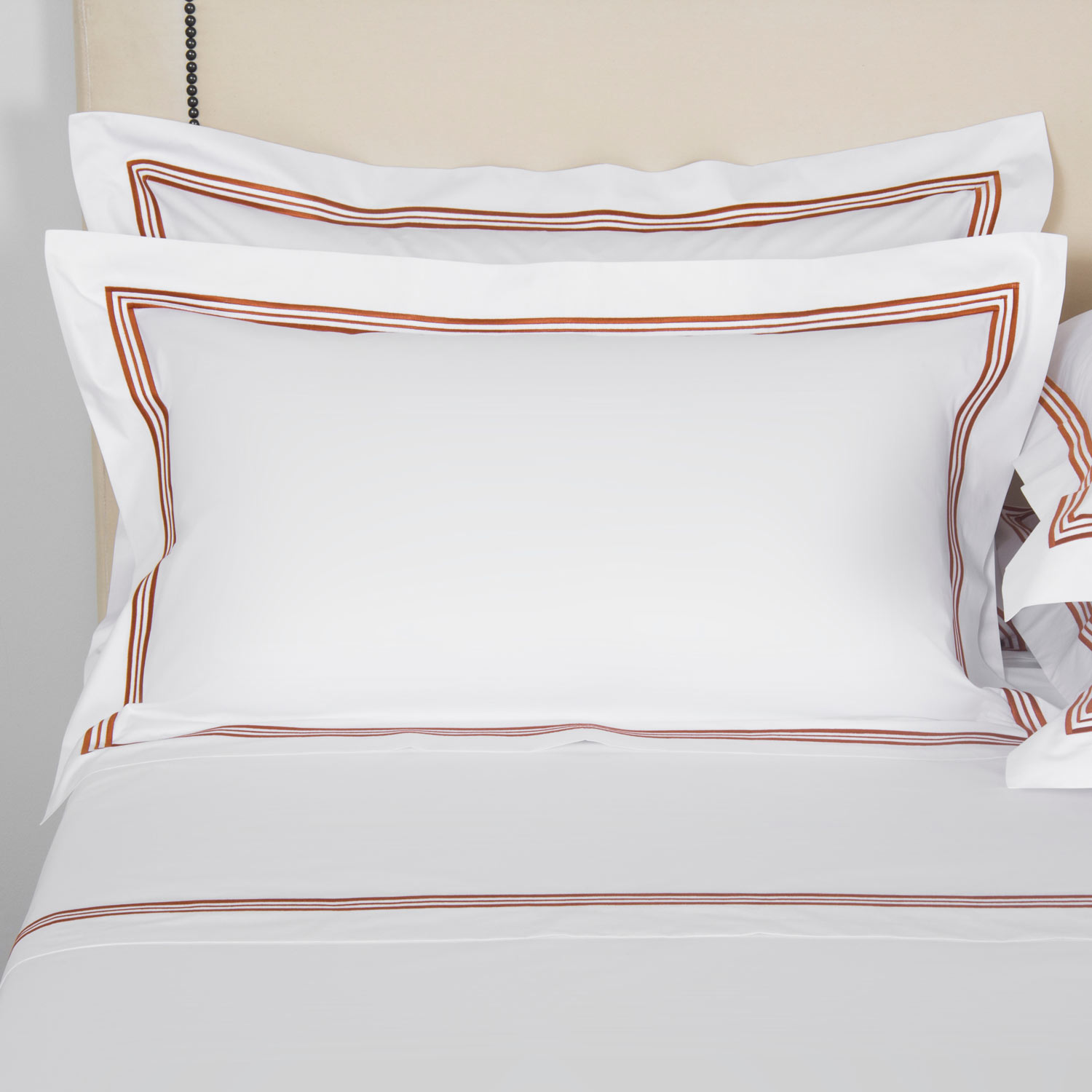 Frette White/Dark Orange Triplo Bourdon Sham In Size Standard, Cotton Poplin | Made In Italy