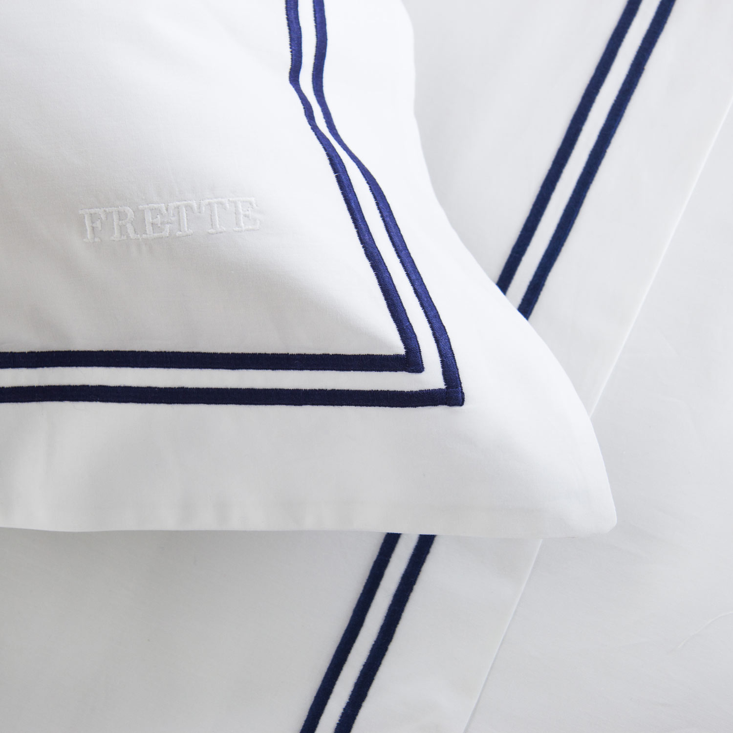 Frette White/Blue Hotel Classic Boudoir In Cotton Percale