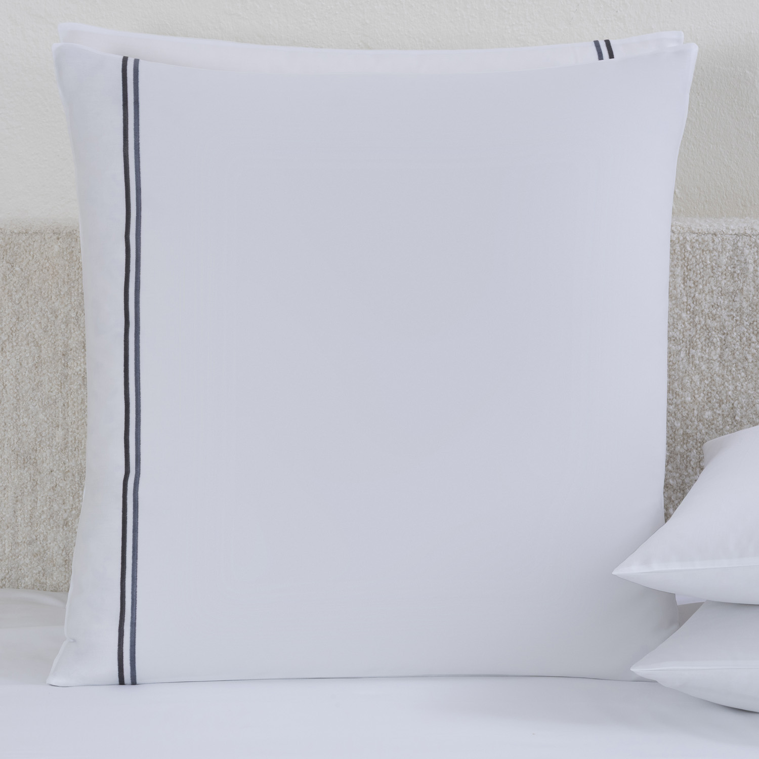 Frette White/Navy Contemporary Sateen Euro Sham In Size Euro 65, Cotton | Made In Portugal