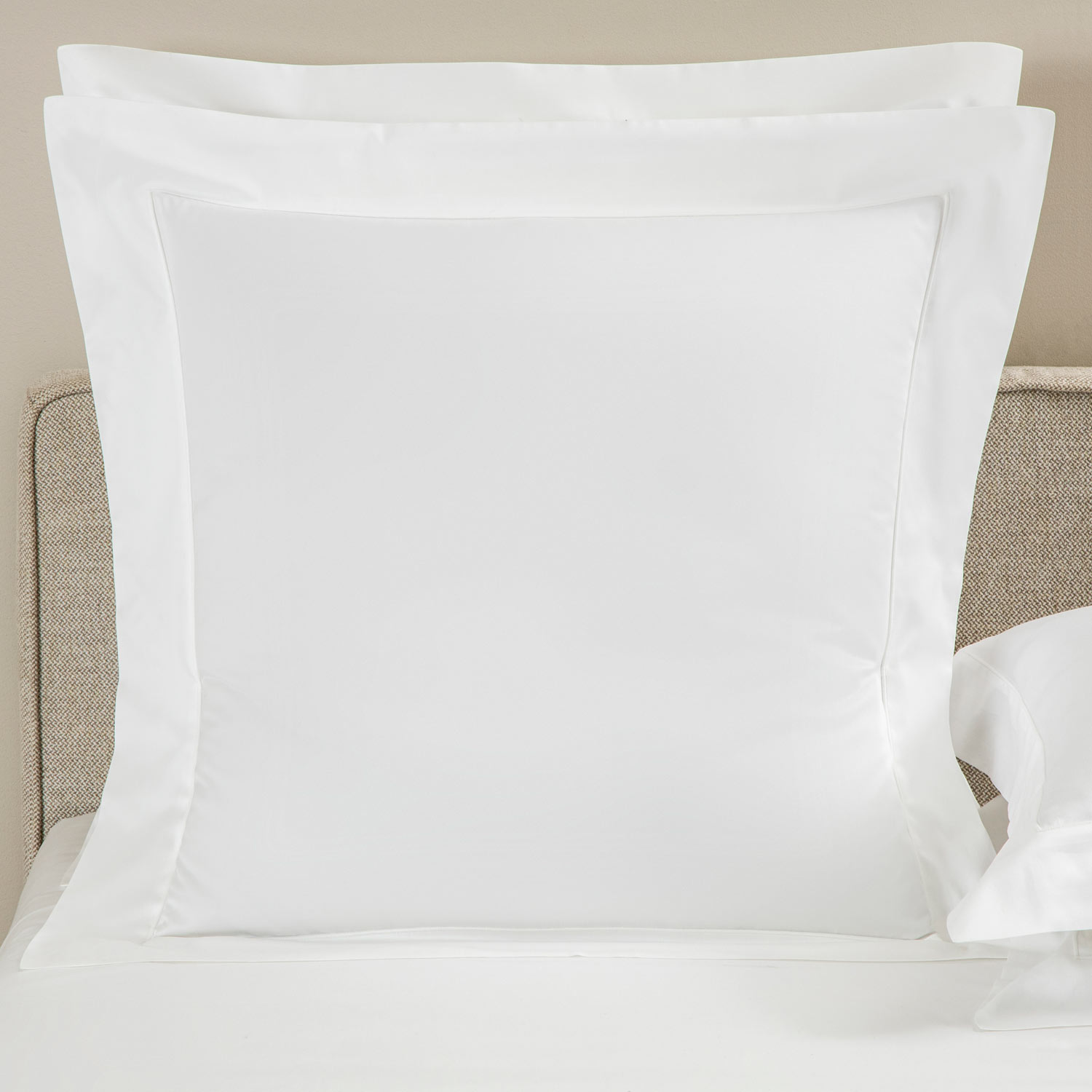Frette White Grace Euro Sham In Size Euro 65, Cotton Sateen | Made In Italy