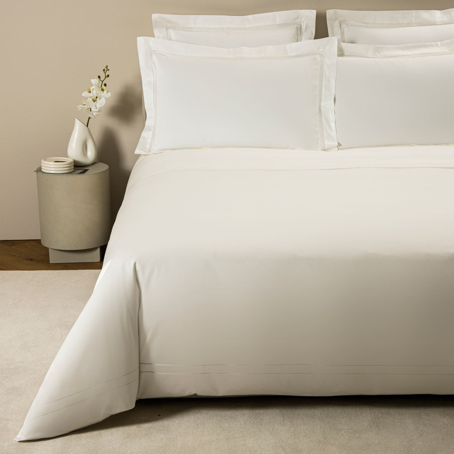 Frette Milk Doppio Ajour Duvet Cover In Size Queen, Cotton Sateen | Made In Italy