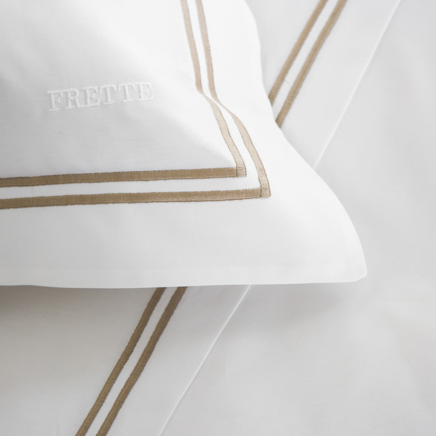 Frette White/Khaki Hotel Classic Boudoir In Cotton Percale