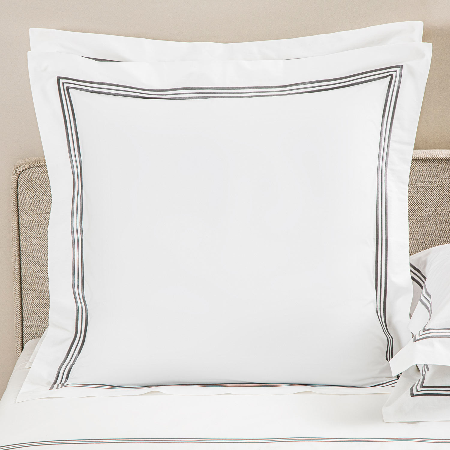 Frette White/Slate Grey Triplo Bourdon Euro Sham In Size Euro 65, Cotton Poplin | Made In Italy