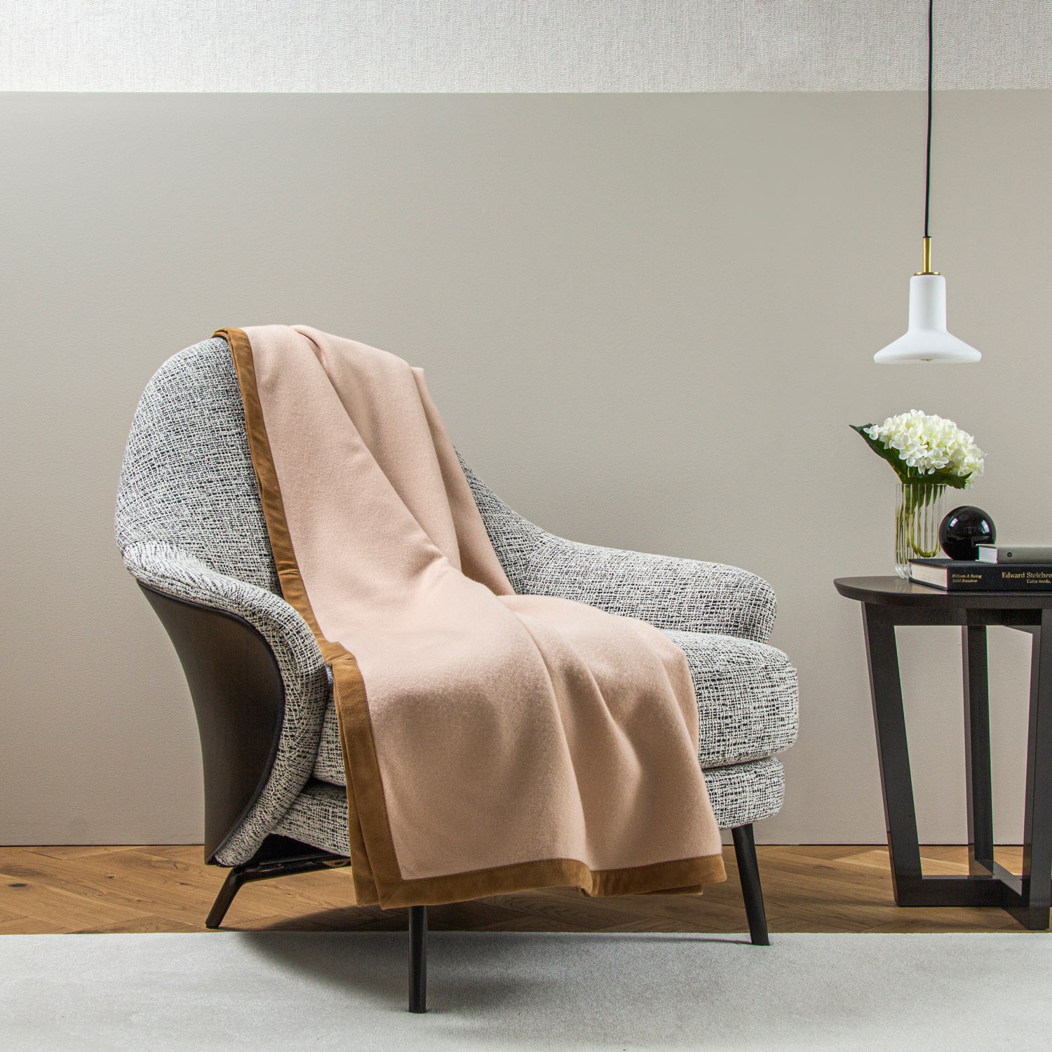 Cashmere & Suede Throw Frette