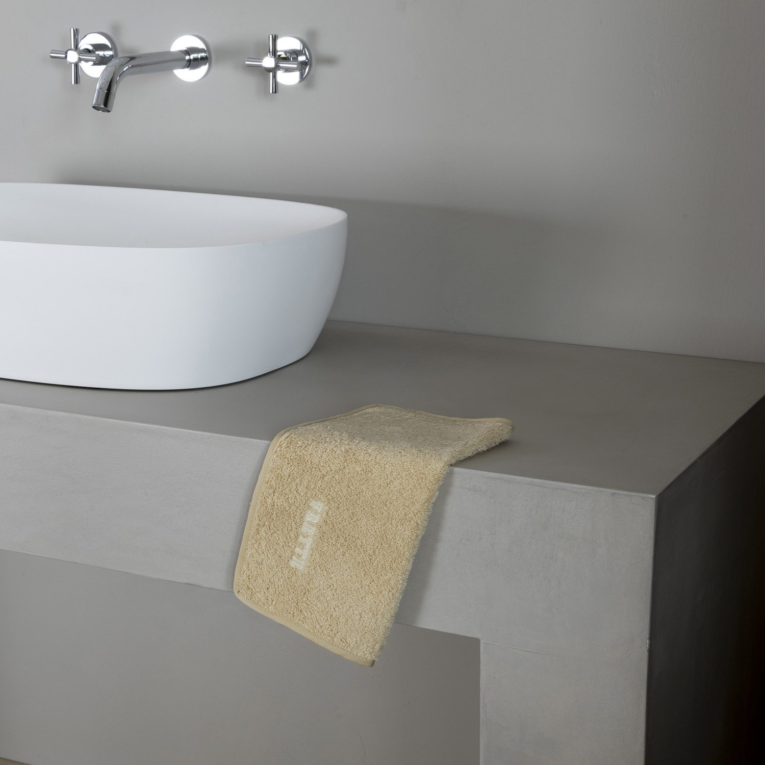 Frette Unito Wash Cloth In Golden Beige, Cotton | Made In Italy