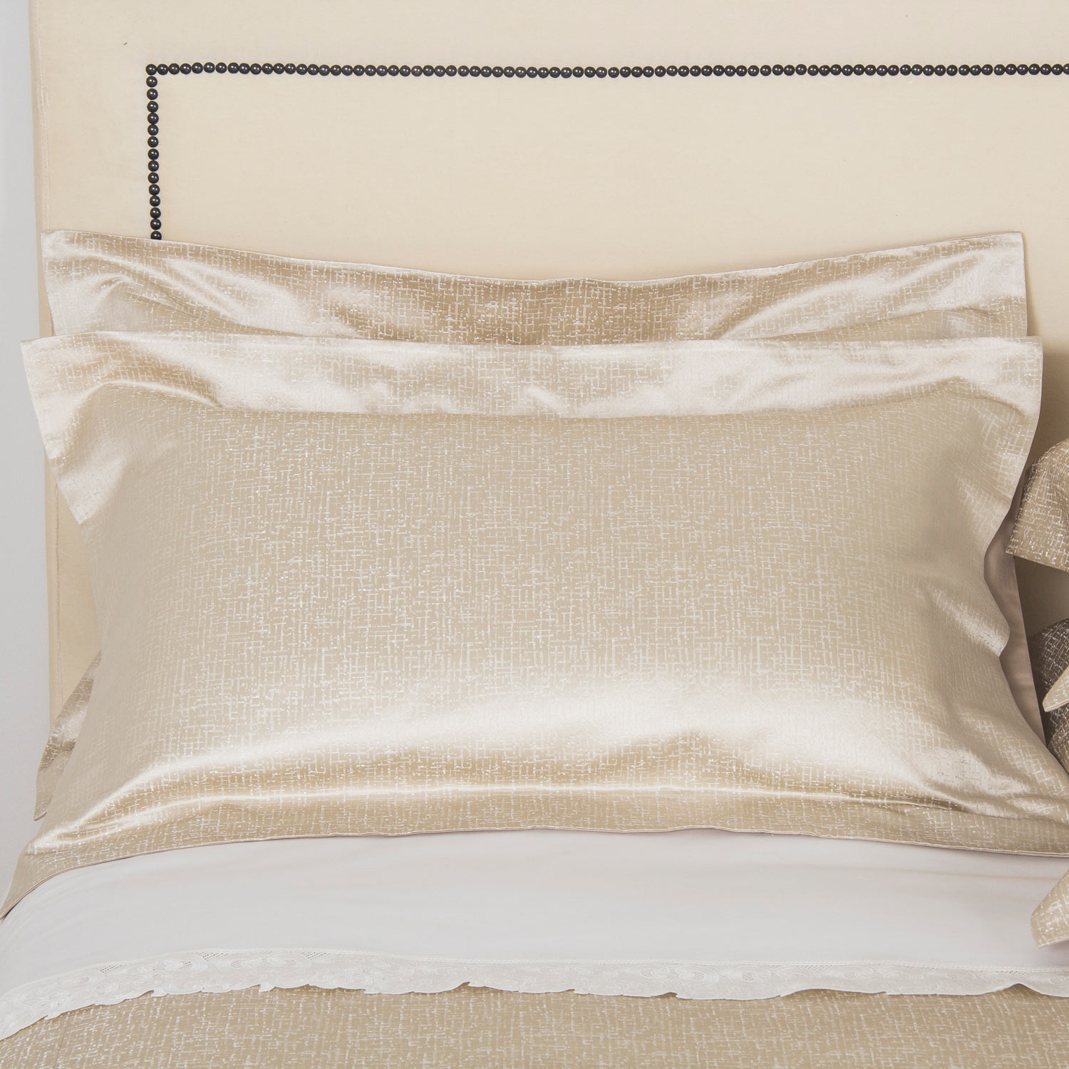 Luxury Glowing Weave Federa