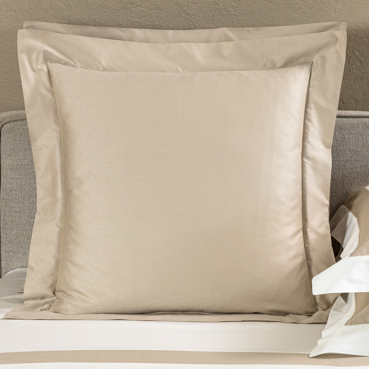 Frette Light Beige/Beige Forever Euro Sham In Size Euro 65, Cotton Sateen/Silk/Leather | Made In Italy