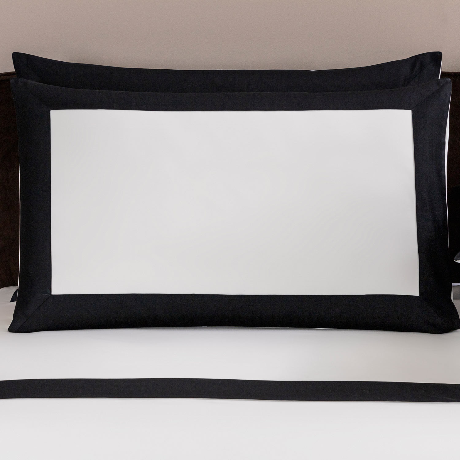 Frette Bold Federa in Milk/Nero taglia Oxford, Raso di Cotone | Fatto in Italy