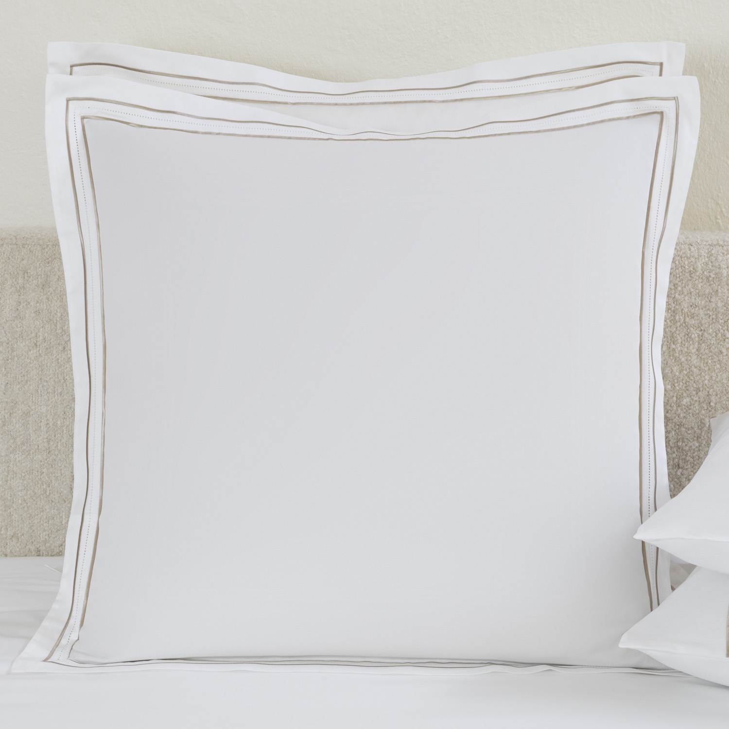 Frette Elegance Euro Sham In White/Beige Size Euro 65, Cotton | Made In Portugal