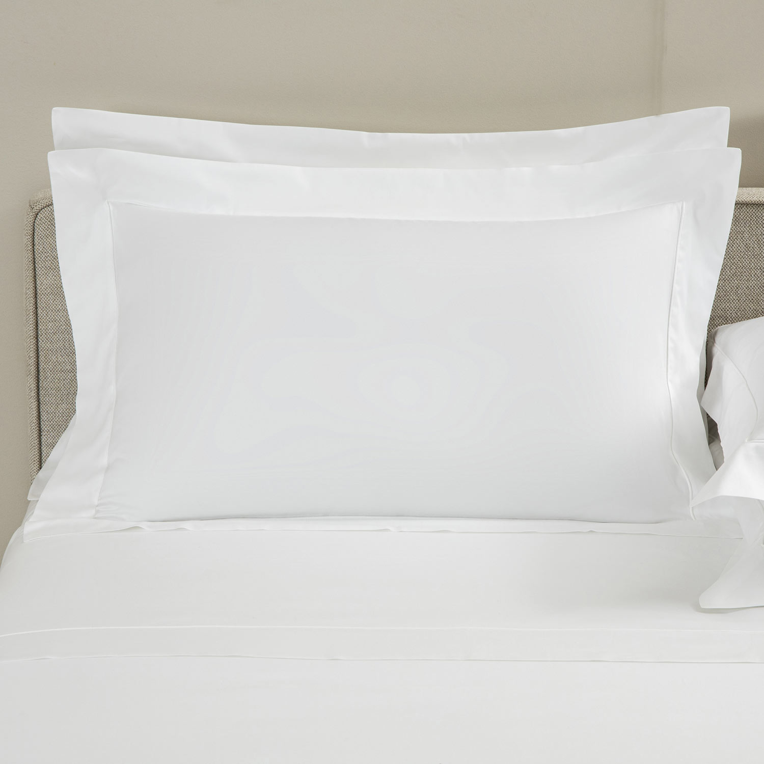 Frette White Grace Sham In Size Standard, Cotton Sateen | Made In Italy
