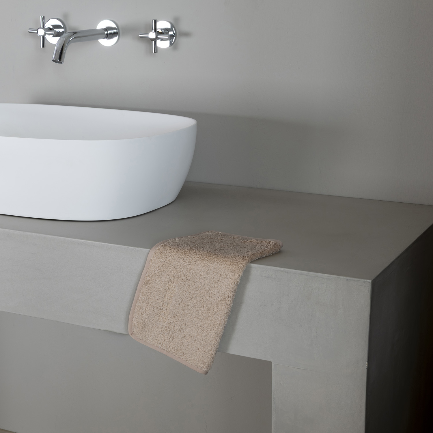 Frette Unito Wash Cloth In Misty Blush, Cotton | Made In Italy