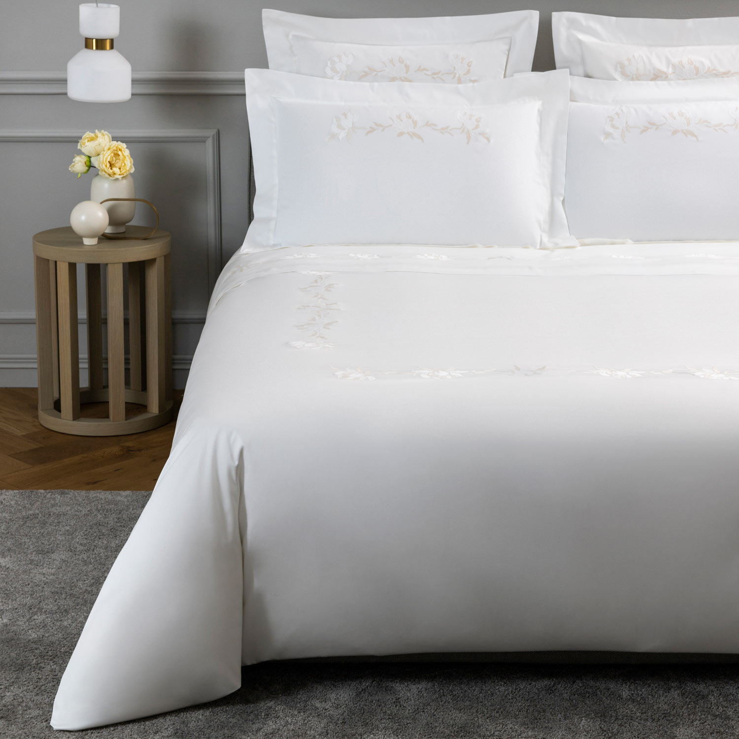 Frette Peonia Embroidered Duvet Cover Set In Milk Size King, Cotton Sateen | Made In Italy