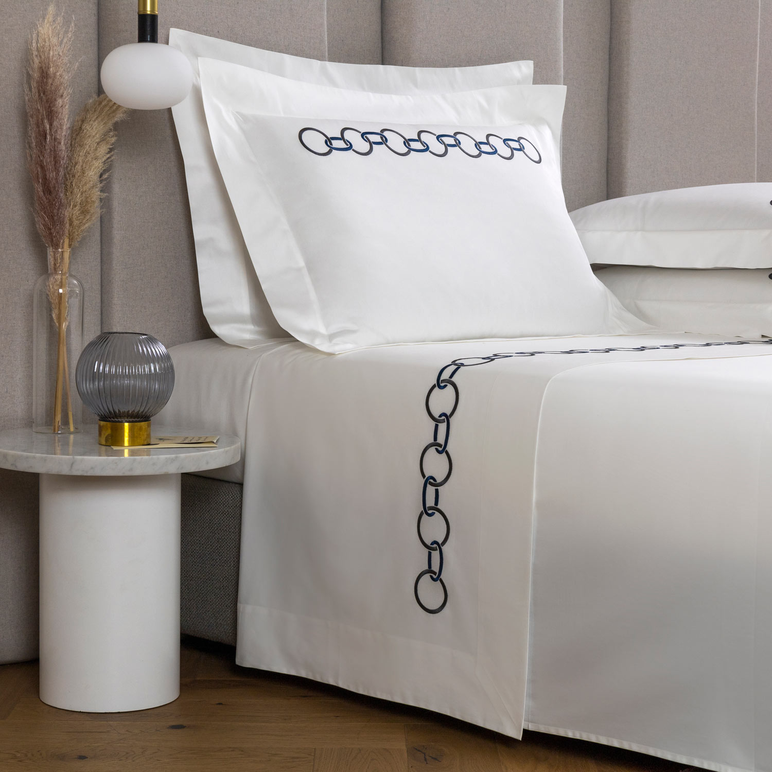 Frette Links Embroidered Sheet Set In Storm Grey/Midnight Blue Size Double, Cotton Sateen/Silk | Made In Italy